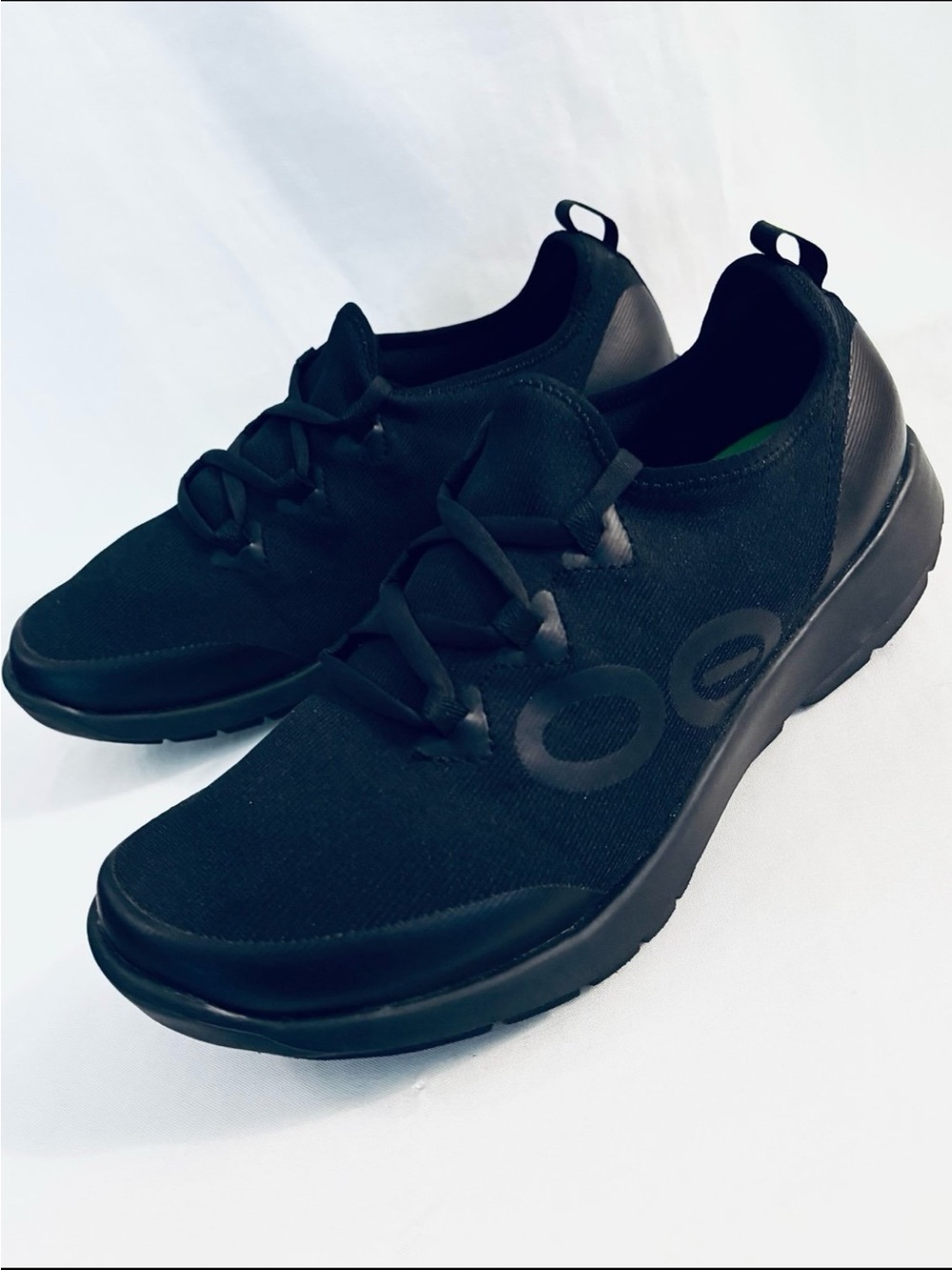 OOFOS OOMG SPORT Recovery Shoes